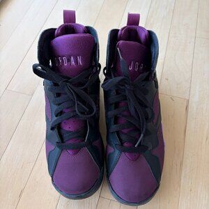 Air Jordan 7 Retro GG “Mulberry” – Size 6Y (Barely Used) Women’s 7.5